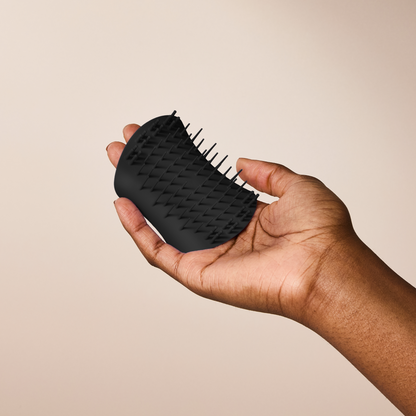 The Scalp Exfoliator & Massager P7